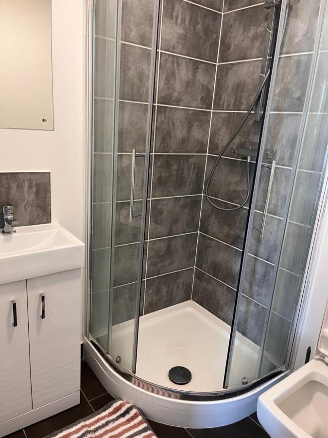 The Serviced Accommodations Harlow Luaran gambar