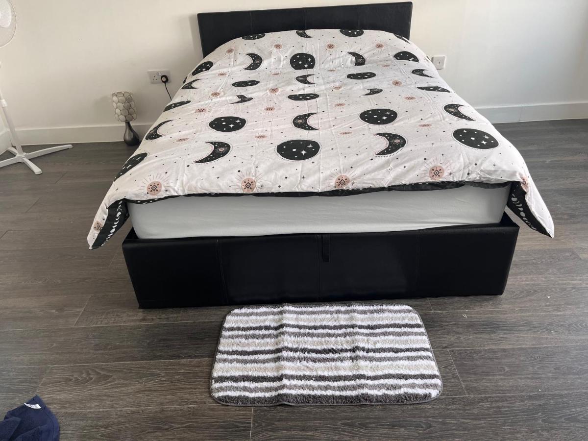 The Serviced Accommodations Harlow Luaran gambar